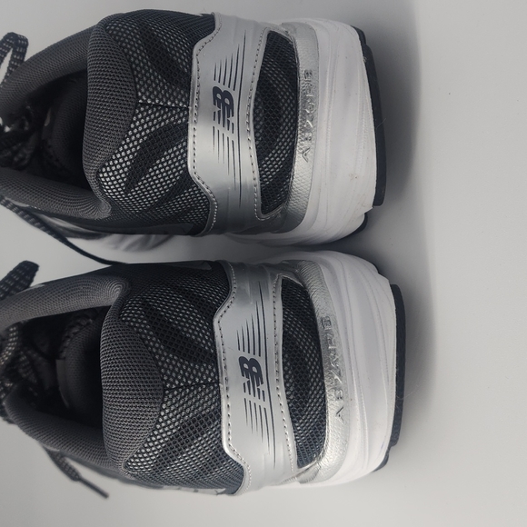 New Balance Shoes - Picture 6 of 8